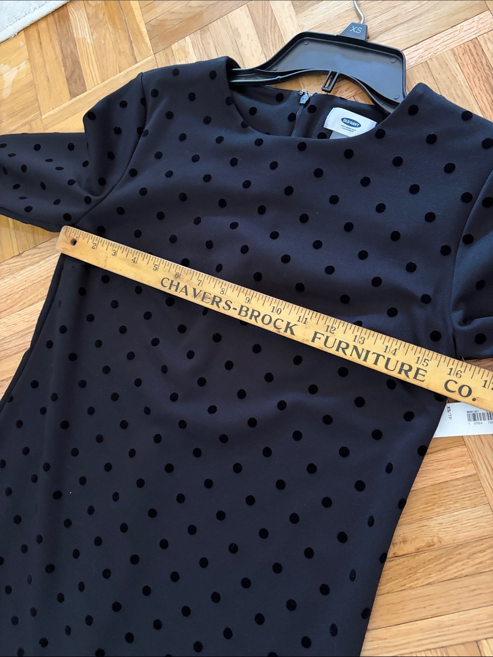 NWT Black Bell-Sleeve Shift Dress - Textured Polka Dot - Old Navy Womens Size XS - Picture 8 of 10